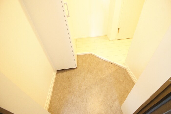 物件内観写真22　(玄関)