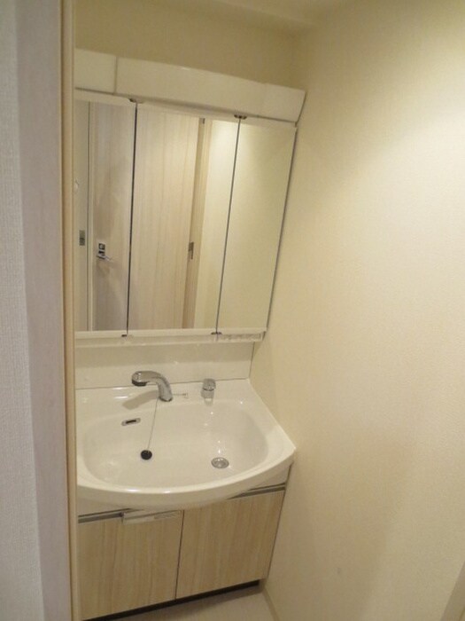 物件内観写真8　(洗面)