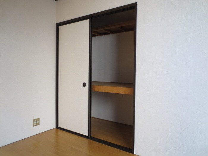 物件内観写真9　(収納)