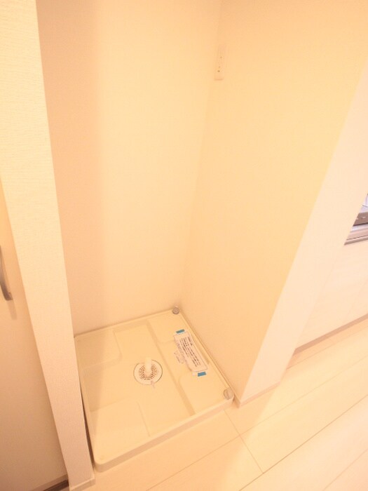 物件内観写真18　(洗濯機置場)