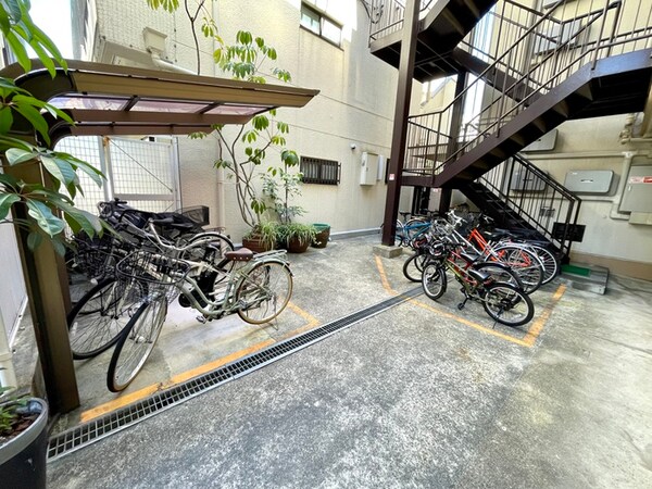 駐輪場