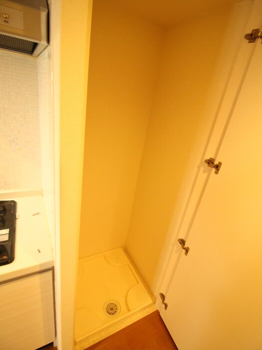 物件内観写真9　(洗濯機置場)