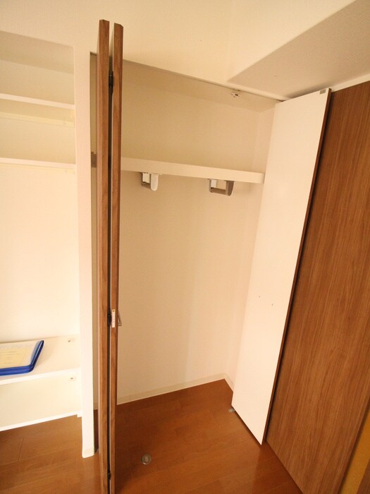 物件内観写真12　(収納)