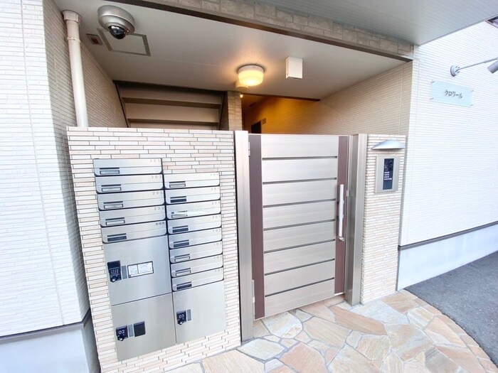 物件外観写真5　(エントランス部分)