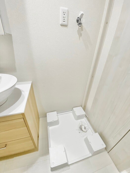 物件内観写真15　(洗濯機置場)