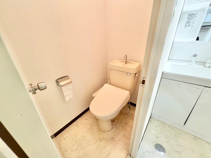 物件内観写真10　(トイレ)