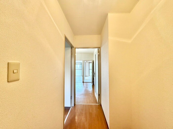 物件内観写真21　(廊下)