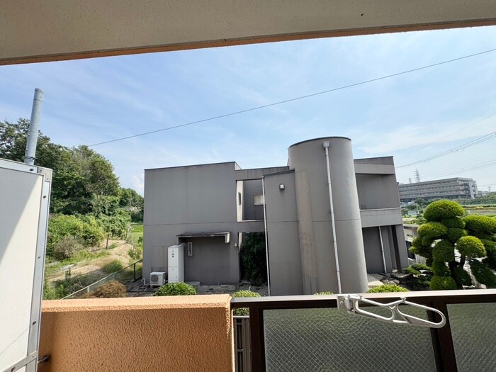 物件内観写真22　(室内からの展望)