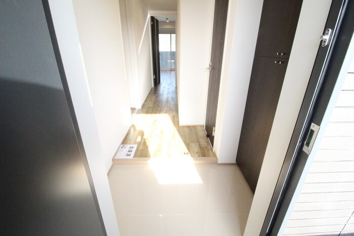 物件内観写真15　(玄関)