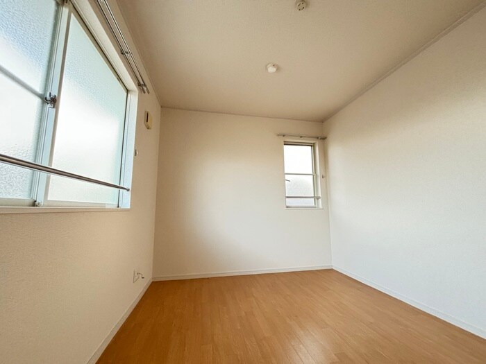 物件内観写真10　(居室)