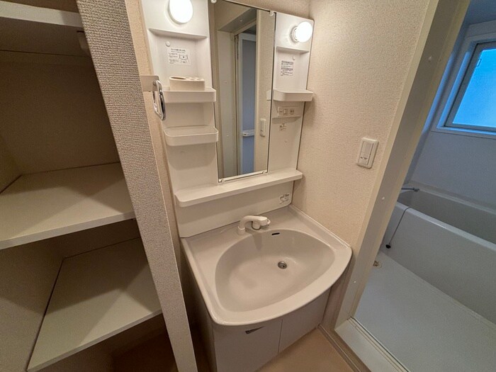 物件内観写真13　(洗面)