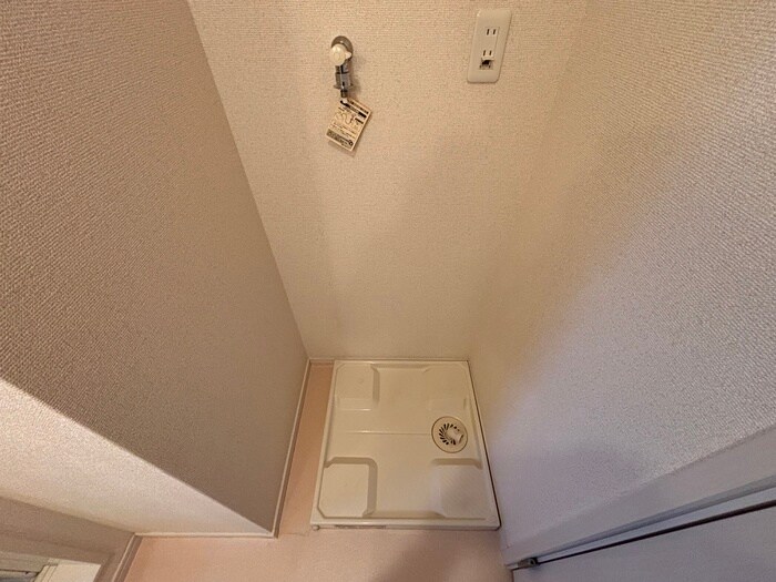 物件内観写真14　(洗濯機置場)