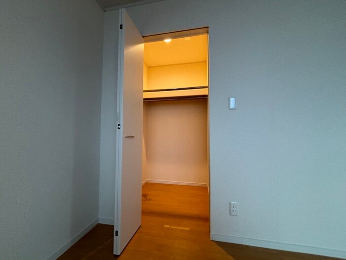 物件内観写真18　(収納)