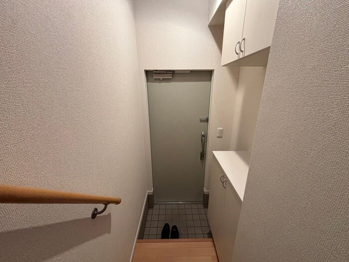 物件内観写真19　(玄関)