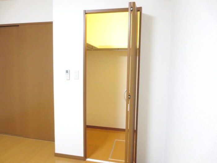 物件内観写真9　(収納)