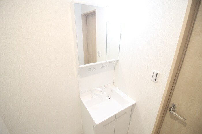 物件内観写真11　(洗面)