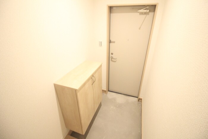 物件内観写真17　(玄関)