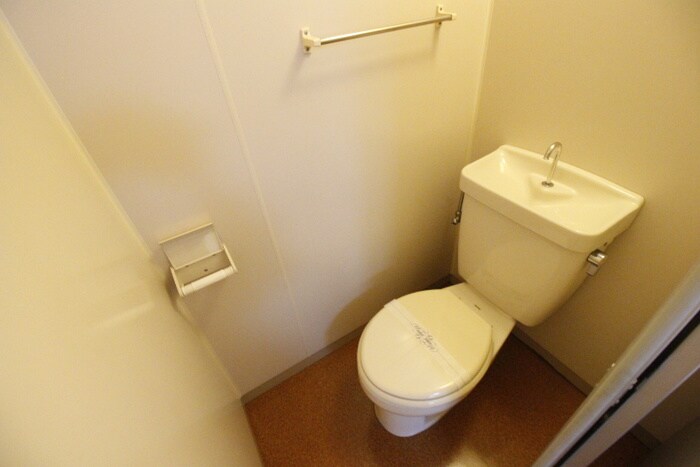 物件内観写真13　(トイレ)