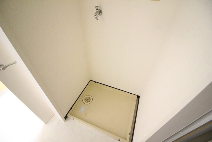 物件内観写真13　(洗濯機置場)