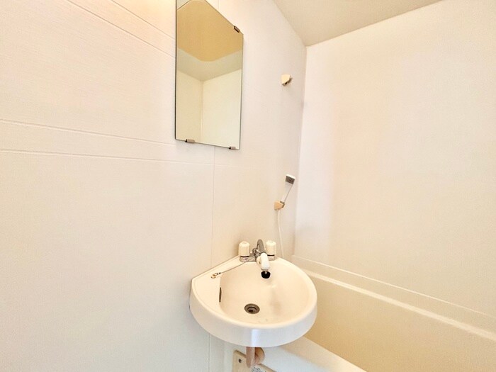 物件内観写真6　(洗面)
