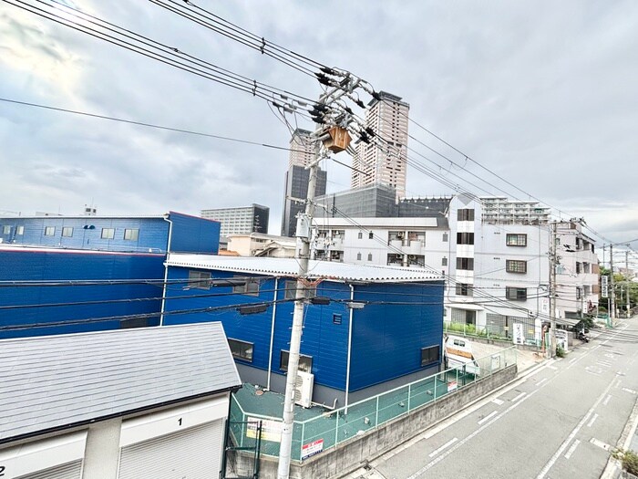 物件内観写真13　(室内からの展望)