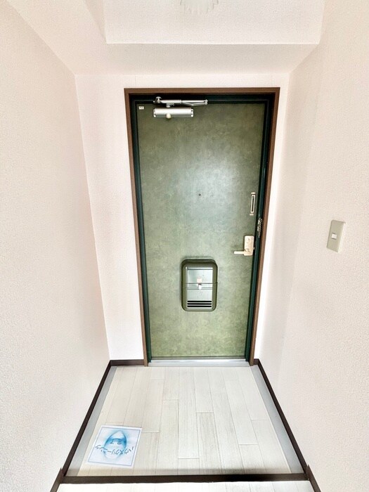 物件内観写真15　(玄関)