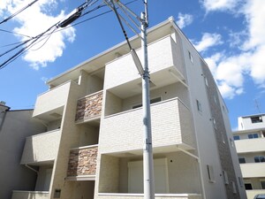 アクロス上町東アパートメント外観写真