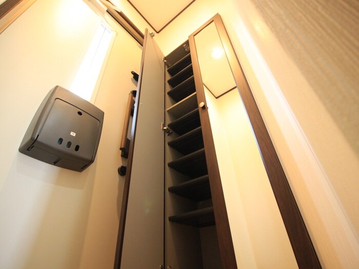 物件内観写真9　(靴箱)