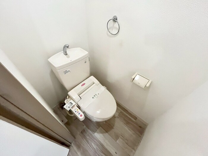 物件内観写真16　(トイレ)