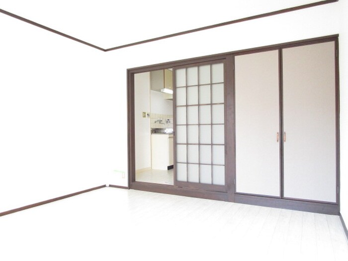 物件内観写真10　(居室)