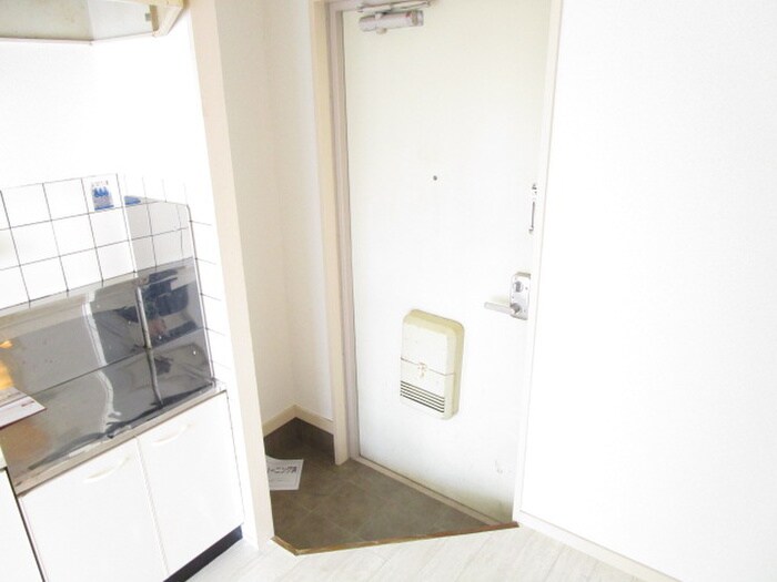物件内観写真18　(玄関)
