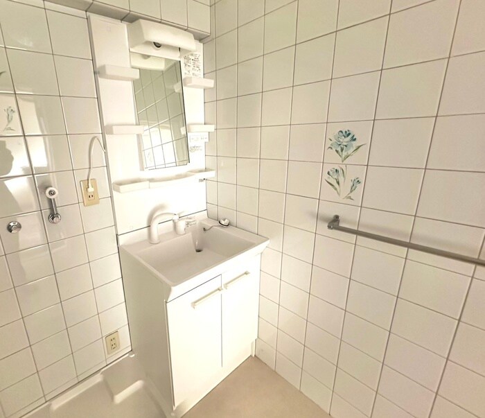 物件内観写真13　(洗面)