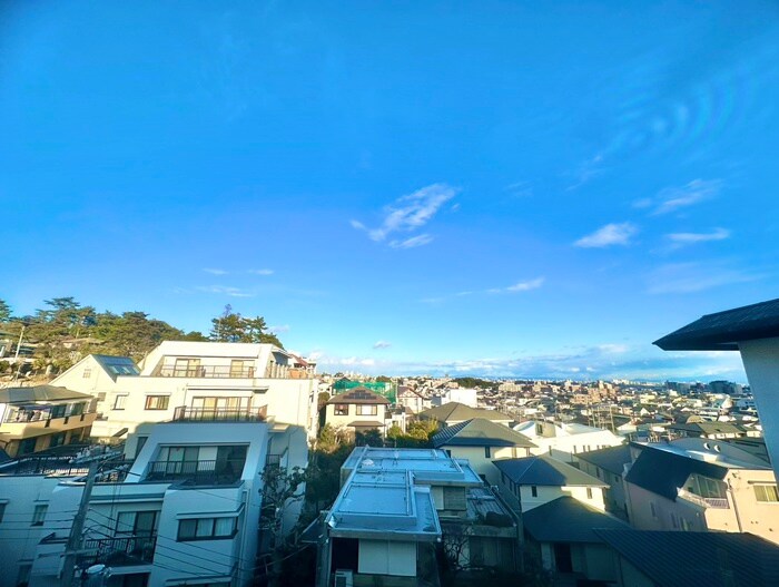 物件内観写真18　(室内からの展望)