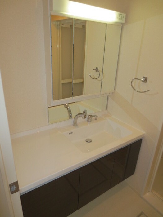 物件内観写真12　(洗面)
