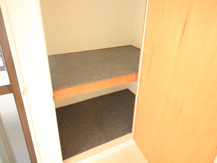 物件内観写真13　(収納)
