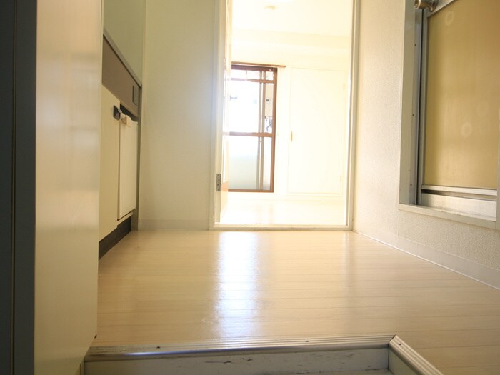 物件内観写真17　(廊下)