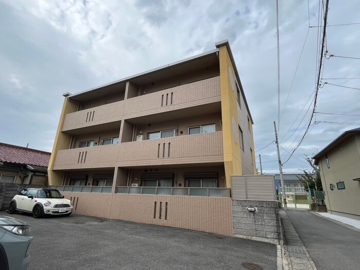 物件外観写真3　(外観写真)