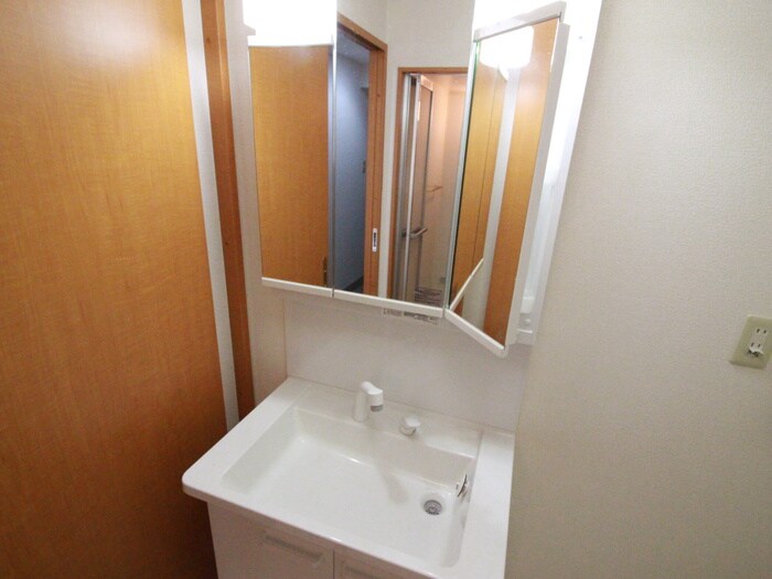 物件内観写真10　(洗面)