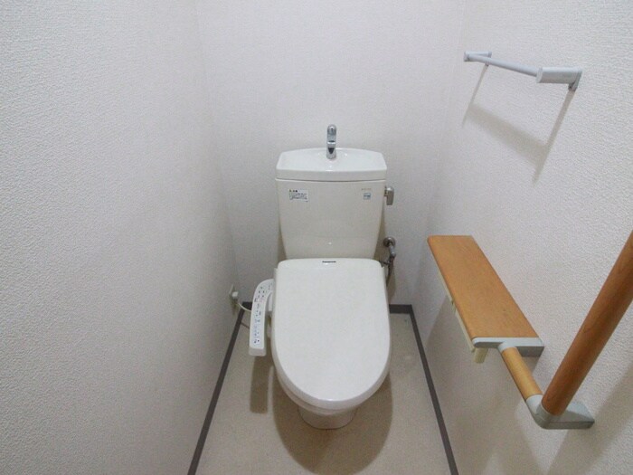 物件内観写真11　(トイレ)