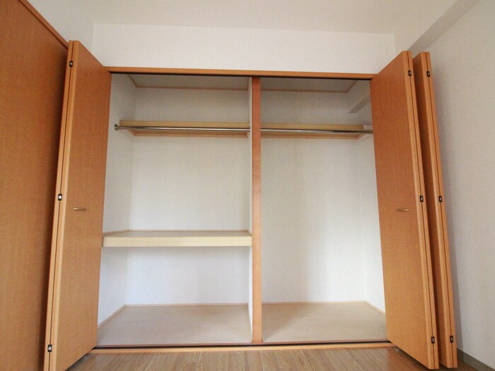 物件内観写真12　(収納)