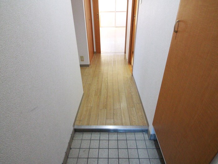 物件内観写真19　(廊下)