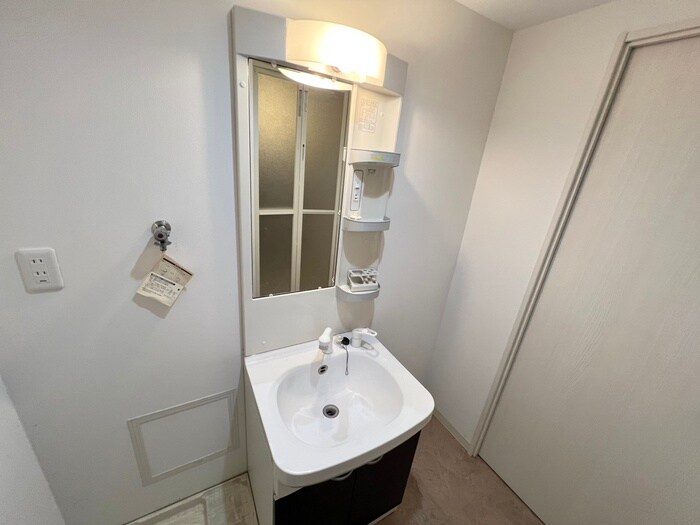 物件内観写真13　(洗面)