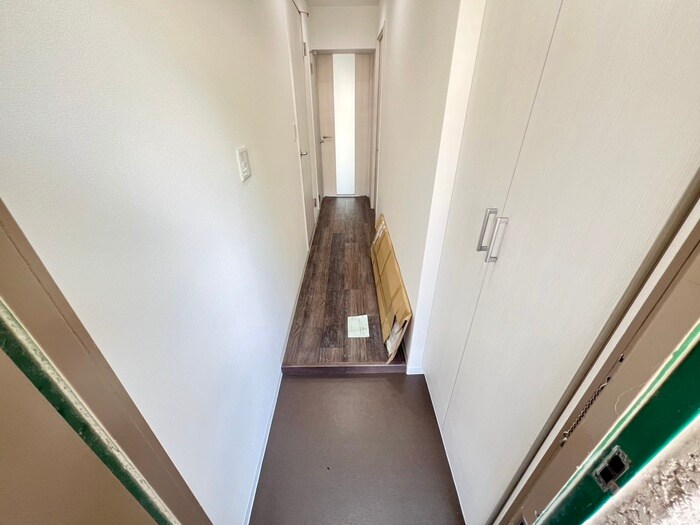 物件内観写真19　(玄関)