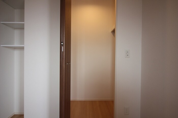 物件内観写真9　(収納)
