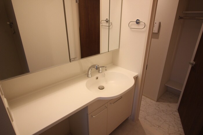 物件内観写真13　(洗面)