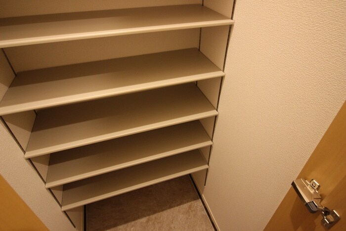 物件内観写真17　(靴箱)