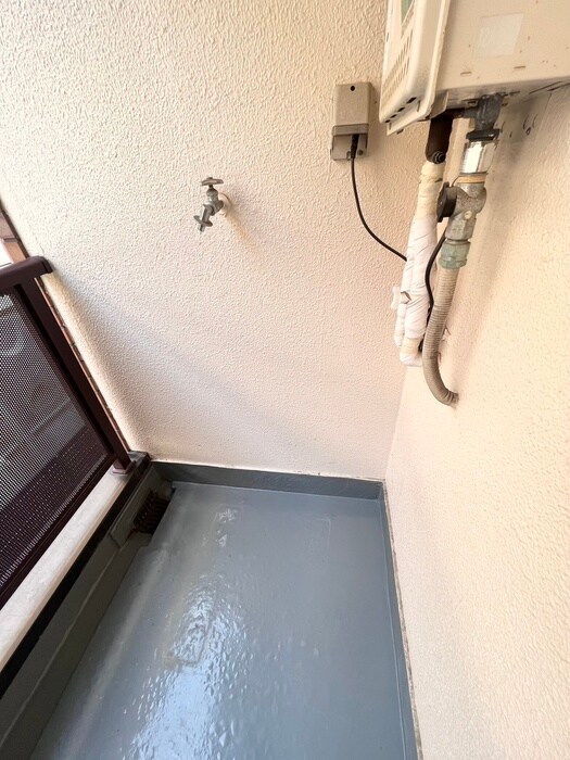 物件内観写真12　(洗濯機置場)