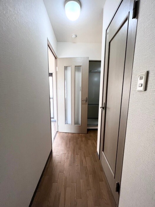 物件内観写真13　(廊下)