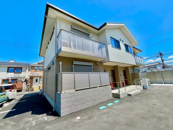 メゾン　グランソレイユの物件外観写真