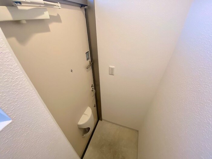 物件内観写真10　(玄関)